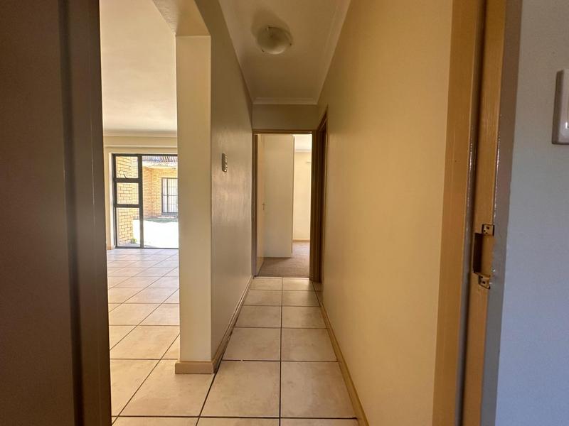 2 Bedroom Property for Sale in Gordons Bay Western Cape